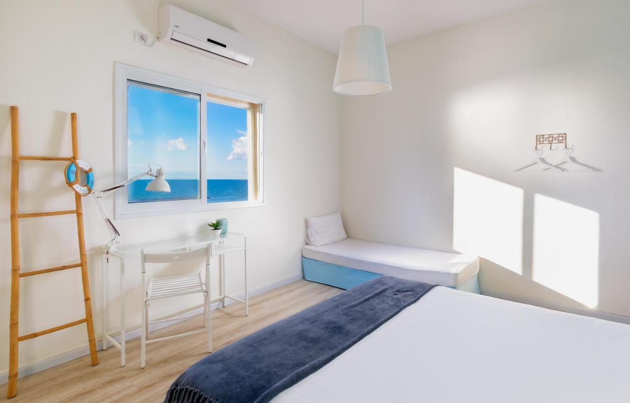 4 Bedroom Apartment On The Beach Tel Aviv Exterior foto
