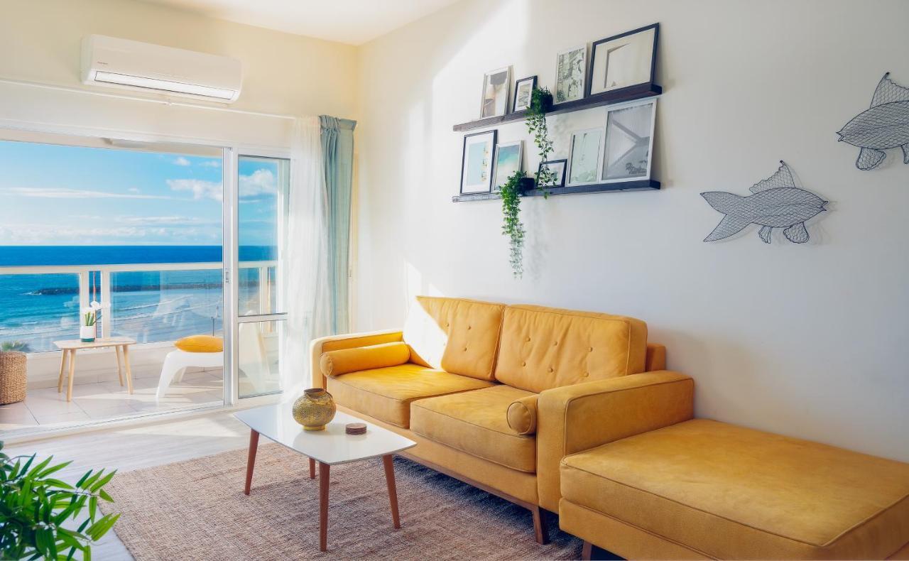 4 Bedroom Apartment On The Beach Tel Aviv Exterior foto
